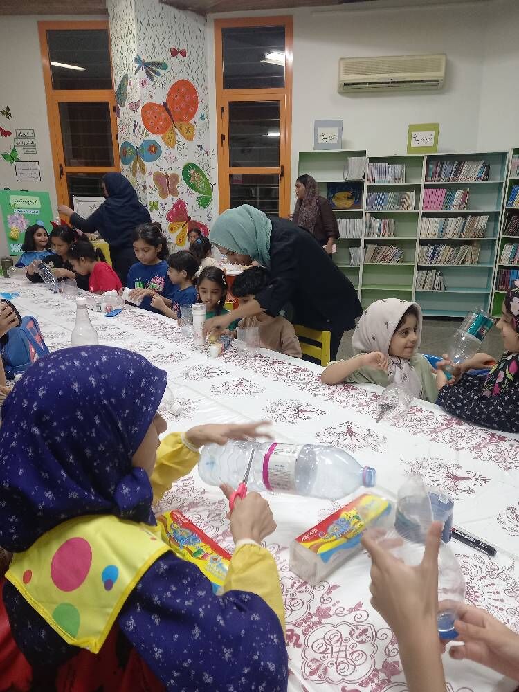«یک بطری، یک زندگی»؛ کودکان مجتمع آفرینش برای نفس کشیدن زمین دست به کار شدند