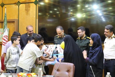 دیدار اعضای کانون پرورش فکری مازندران با فرماندهی انتظامی استان در هفته ملی کودک