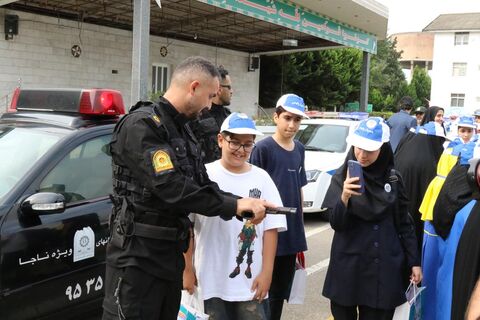 دیدار اعضای کانون پرورش فکری مازندران با فرماندهی انتظامی استان در هفته ملی کودک