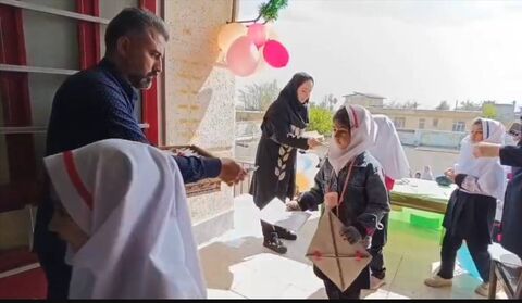 گزارش تصویری| کانون استان اردبیل «امداد فرهنگی» را در مرادلو اجرا کرد