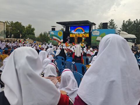 جشن بزرگ بادبادک‌ها در روز جهانی کودک همراه با کودکان ایلامی به روایت تصویر