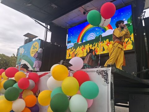 جشن بزرگ بادبادک‌ها در روز جهانی کودک همراه با کودکان ایلامی به روایت تصویر