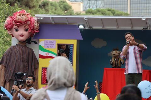 خیابان حجاب میزبان شادپیمایی کودکان در آغاز هفته ملی کودک شد