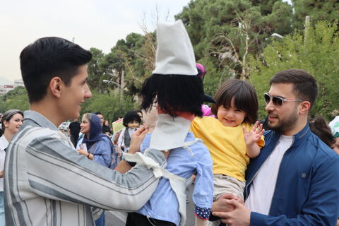 خیابان حجاب میزبان شادپیمایی کودکان در آغاز هفته ملی کودک شد