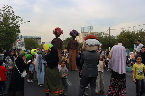 خیابان حجاب میزبان شادپیمایی کودکان در آغاز هفته ملی کودک شد