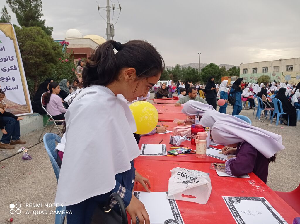 کانون استان ایلام میزبان لبخند کودکان در جشن بادبادک‌ها
