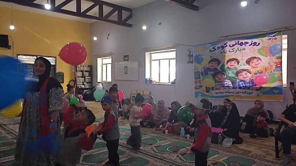 هفته ملی کودک با طعم «پیک امید» در مدارس بندرعباس؛ لبخند به استقبال کودکان رفت