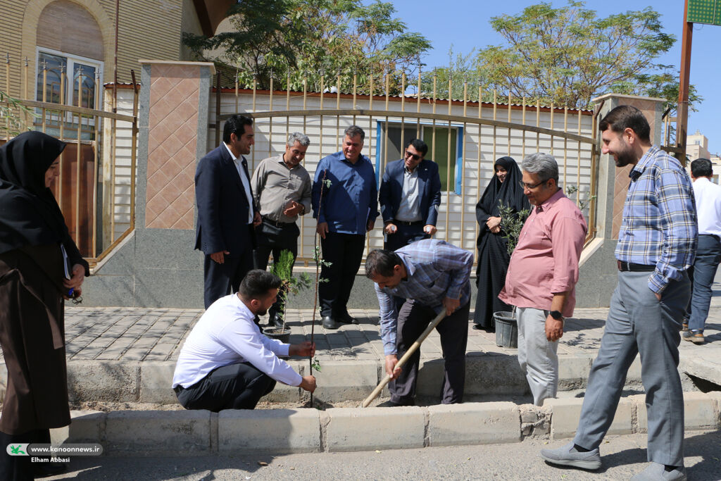 آیینِ کاشتِ «نهالِ امید» در دومین روز از هفته ملی کودک