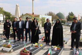 ادای احترام به کودکان شهید در آغاز هفته ملی کودک در ارومیه