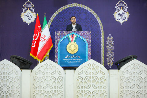 حامد علامتی مدیرعامل کانون  در نماز جمعه تهران 17 مهر 1405