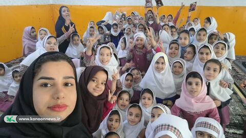«لبخند کودکان، الفبای وطن»؛ پیام «زنگ دوستی» در مدارس خوزستان