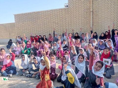 «لبخند کودکان، الفبای وطن»؛ پیام «زنگ دوستی» در مدارس خوزستان