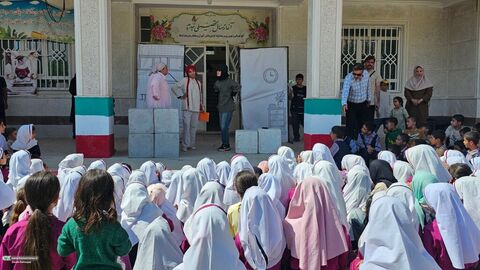 دومین روز تماشاخانه سیار روستایی در مزدک یاسوج با حضور پرشور  کودکان و نوجوانان