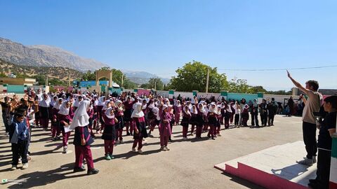 دومین روز تماشاخانه سیار روستایی در مزدک یاسوج با حضور پرشور  کودکان و نوجوانان