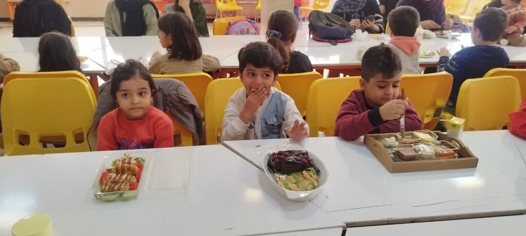 صبحانه سلامت برنامه‌های برای کودکان و والدین در مرکز شماره ۱۲ کانون کرمانشاه