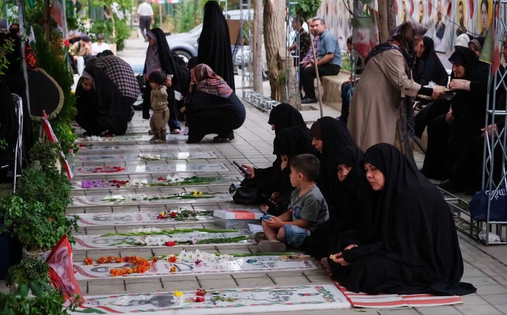 «لبخند لاله‌ها»؛ روایت مظلومیت شهدای کودک در هفته ملی کودک
