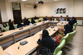 باید برای ارتباط مؤثرتر با کودکان و نوجوانان، به سراغ آنان رفت