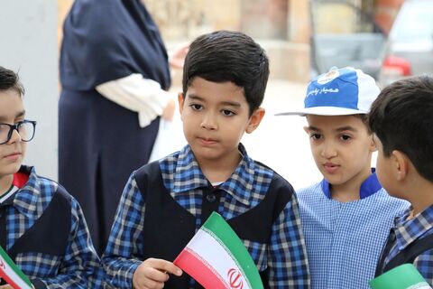 کاروان شادی‌پیمایی هفته ملی کودک در مازندران با یاد شهدای کودک و نوجوان به حرکت درآمد