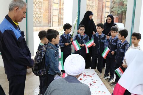کاروان شادی‌پیمایی هفته ملی کودک در مازندران با یاد شهدای کودک و نوجوان به حرکت درآمد