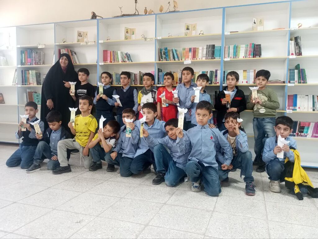 مرکز ۱۰ مشهد به استقبال هفته ملی کودک رفت