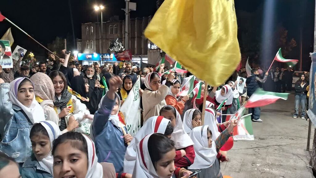 مرکز کنگاور تجمعات شبانه را با برنامه‌های هفته ملی کودک همراه کرد