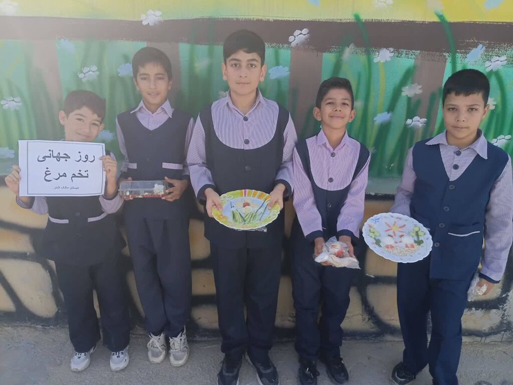 ضیافتِ رنگ و خلاقیت در جشنواره «تخممرغهای کانونیِ» روستای ابراهیمآباد
