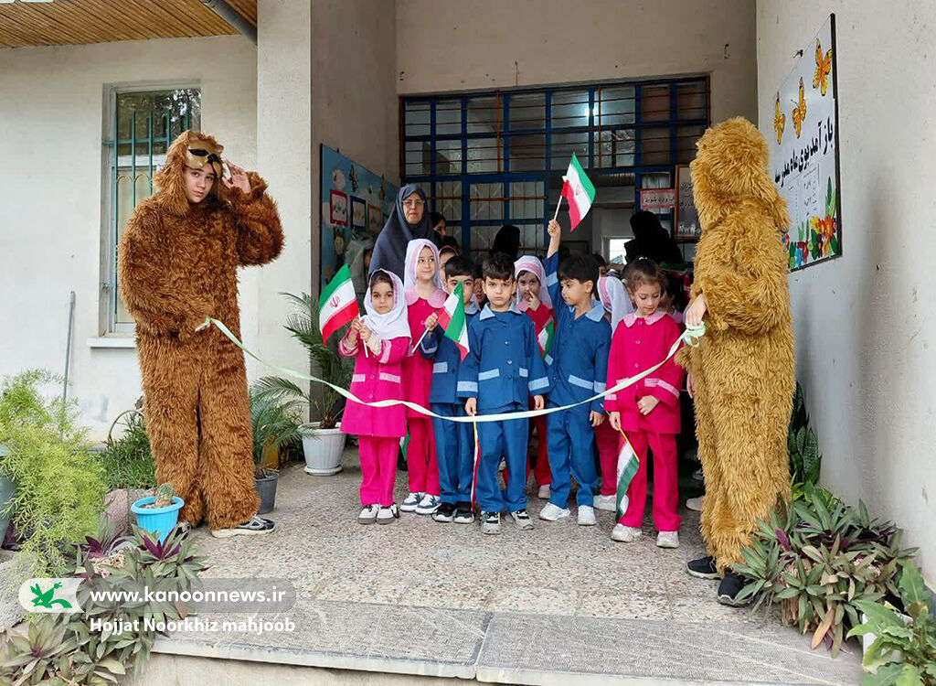 برگزاری جشن «کودک شاد، ایران شاد» در کومله؛ از نمایش عروسکی تا بازیهای محلی