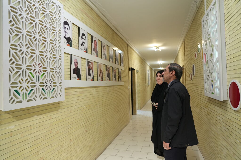 بازدید مدیر دفتر مرکزی حراست کانون از استان آذربایجان شرقی و گل‌باران مزار شهدای کودک