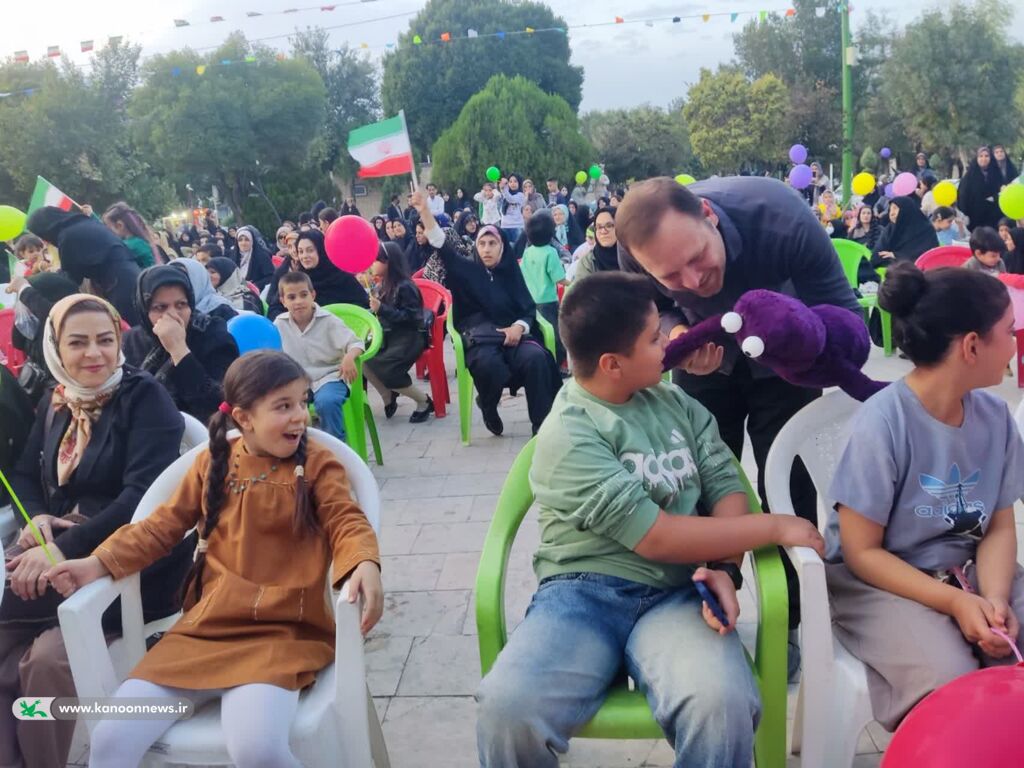 شکوه هفته ملی کودک با حضور پررنگ مربیان کانون استان مرکزی