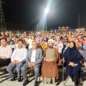 گزارش تصویری /شکوه حضور ۲ هزار نفری در جشن بزرگ هفته ملی کودک در پارک پنجعلی بندرعباس