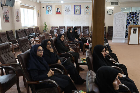 دیدار مدیر کل و مربیان کانون پرورش فکری کودکان و نوجوانان با نماینده ولی فقیه  استان همدان