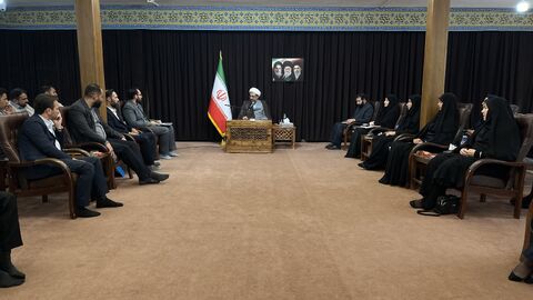 دیدار مدیر کل و مربیان کانون پرورش فکری کودکان و نوجوانان با نماینده ولی فقیه  استان همدان