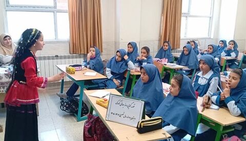 طنین قصه در مراکز کانون استان اصفهان؛ کودکان پای قصه نشستند