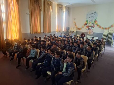 روایت «لبخند کودکان، الفبای وطن» در قاب برنامه‌های هفته ملی کودک در مراکز کانون استان اصفهان