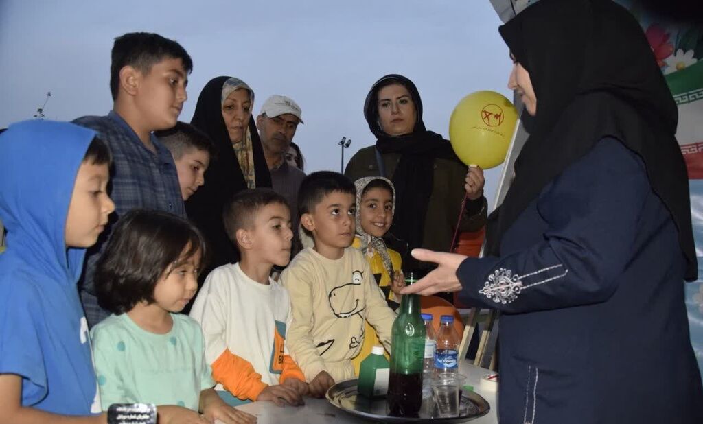 استقبال کودکان از غرفه علمی(کافنا) در جشن هفته ملی کودک
