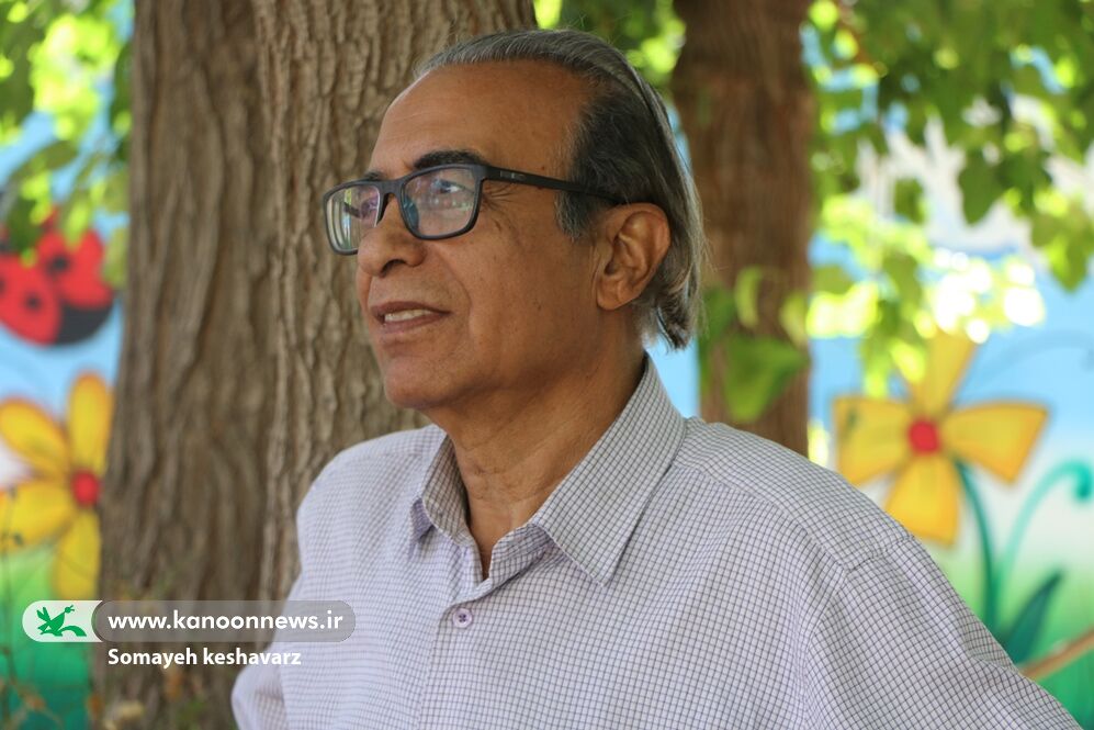 میزبانی مدرسه فرزانه شیراز از «جمالالدین اکرمی»