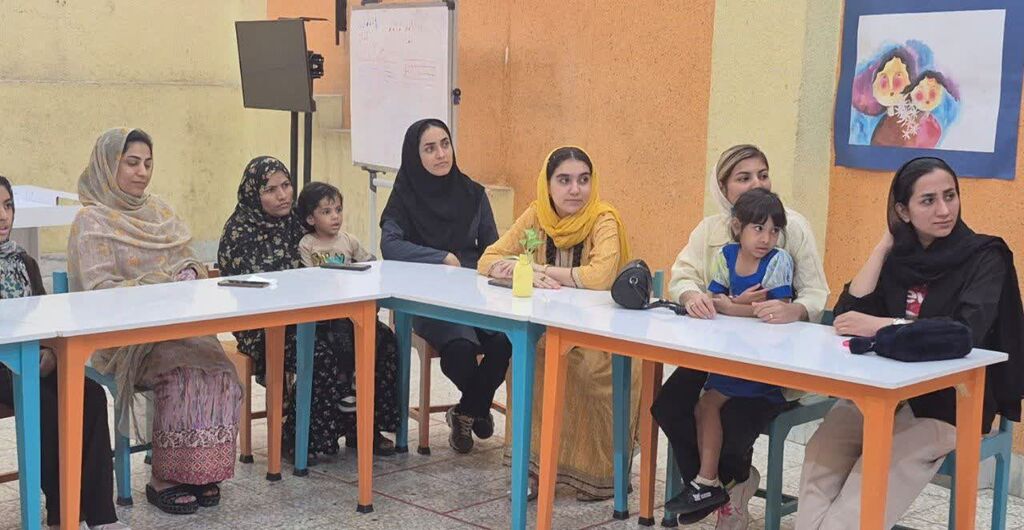 نشست تخصصی «والد آگاه» در کانون پرورش فکری هرمزگان؛ راهبردی برای سلامت روانی کودکان