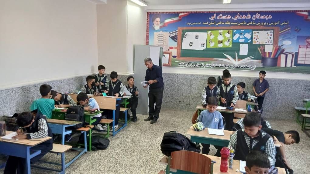 نشاط و خلاقیت در ویژهبرنامهی کتابخانه سیار شهری سمنان