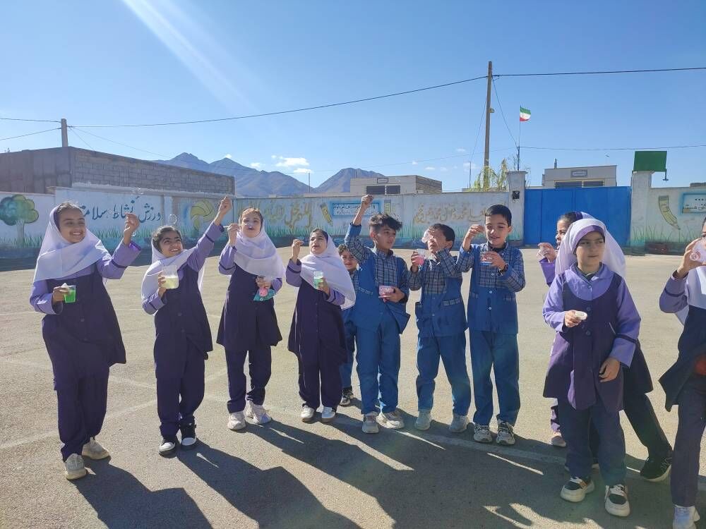 جشنوارهی کیک و آیینهایِ نشاطبخش در روستای جودانه میامی