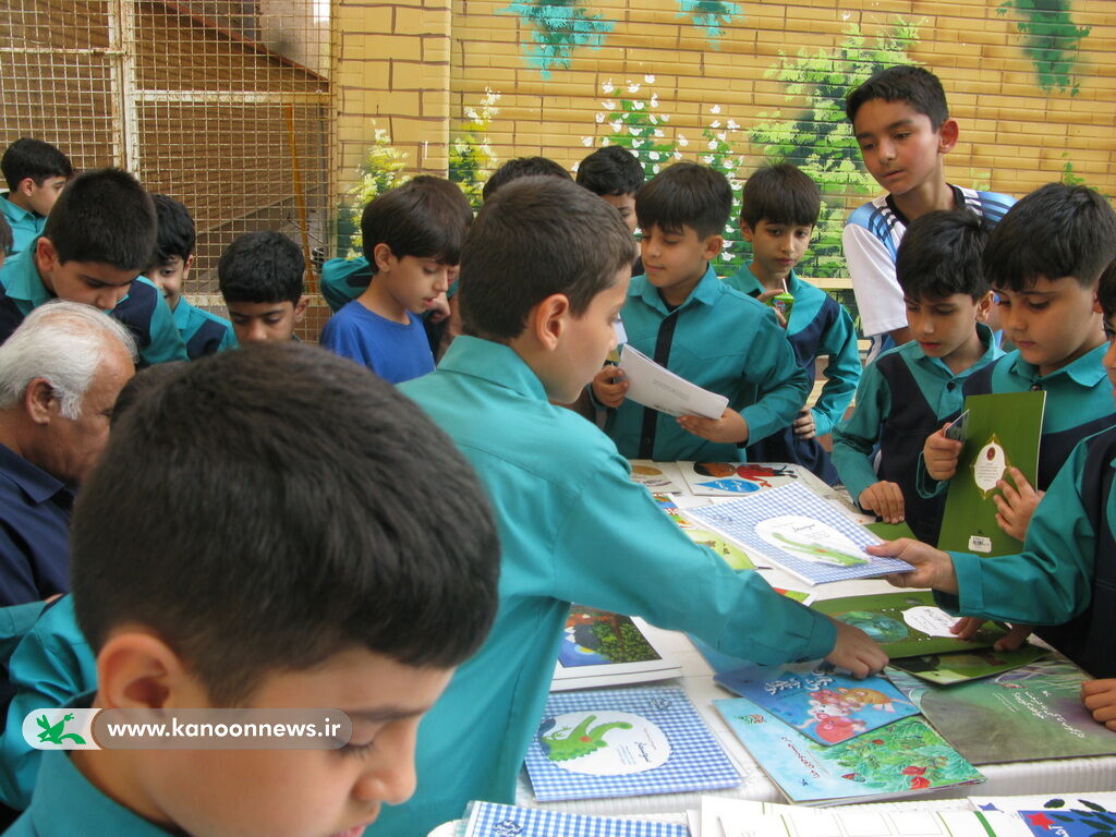 نمایشگاه و فروشگاه سیار کتاب کانون استان بوشهر با ۱۰ هزار جلد کتاب به مدارس بوشهر می رود