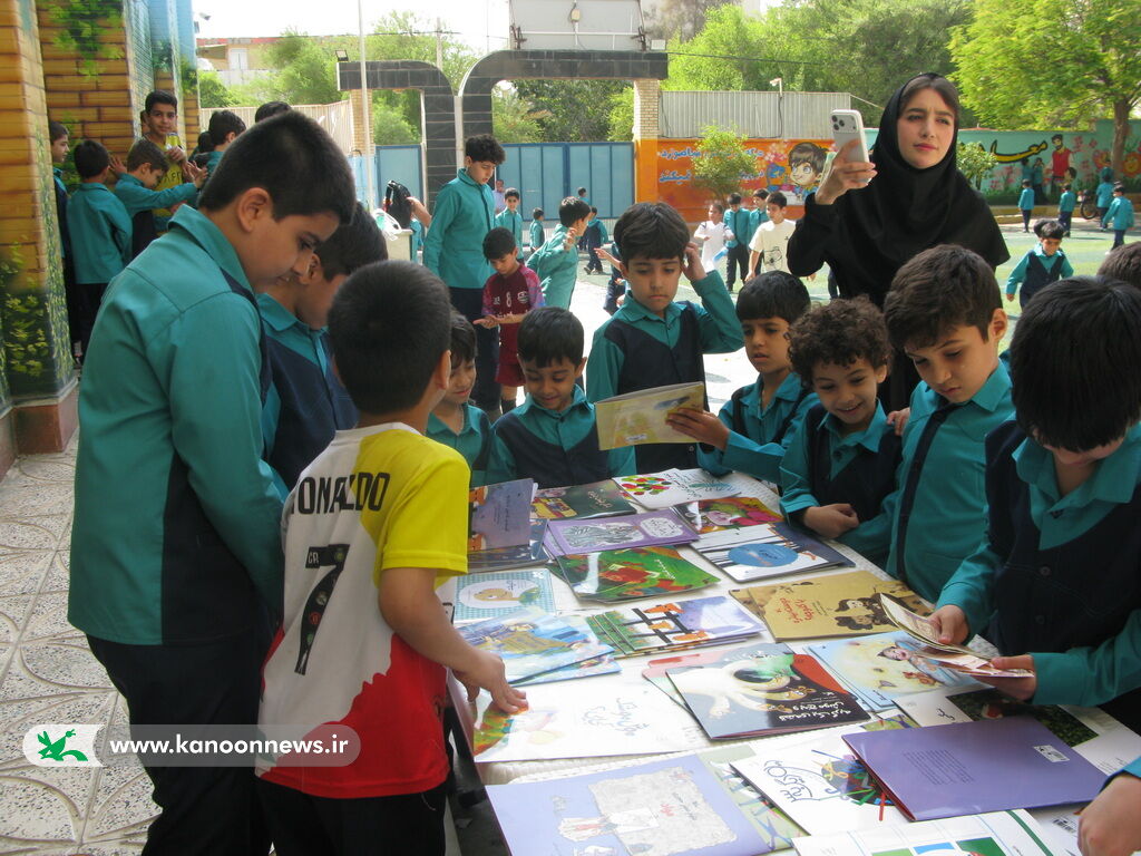 نمایشگاه و فروشگاه سیار کتاب کانون استان بوشهر با ۱۰ هزار جلد کتاب به مدارس بوشهر می رود
