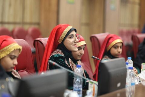 دیدار صمیمی استاندار ایلام با اعضای منتخب مراکز فرهنگی هنری کانون به روایت تصویر