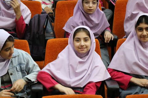 جشن هفته ملی کودک با حضور کودکان مدارس ابتدایی و کودکان مدارس استثنائی در ساری