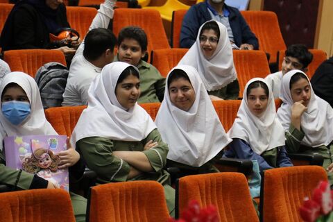 جشن هفته ملی کودک با حضور کودکان مدارس ابتدایی و کودکان مدارس استثنائی در ساری