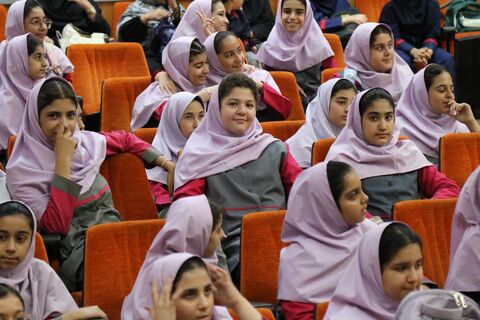 جشن هفته ملی کودک با حضور کودکان مدارس ابتدایی و کودکان مدارس استثنائی در ساری