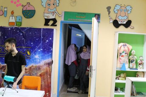 جشن هفته ملی کودک با حضور کودکان مدارس ابتدایی و کودکان مدارس استثنائی در ساری