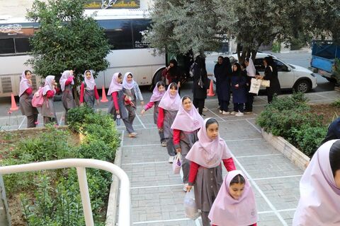 جشن هفته ملی کودک با حضور کودکان مدارس ابتدایی و کودکان مدارس استثنائی در ساری
