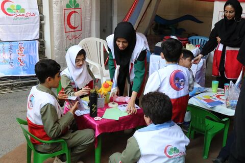 جشن هفته ملی کودک با حضور کودکان مدارس ابتدایی و کودکان مدارس استثنائی در ساری
