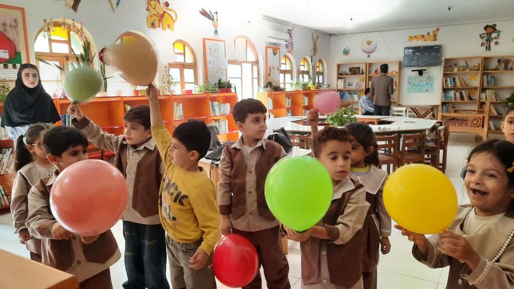 برنامه‌های هفته ملی کودک در مرکز شماره ۱۰ کانون کرمانشاه اجرا شد