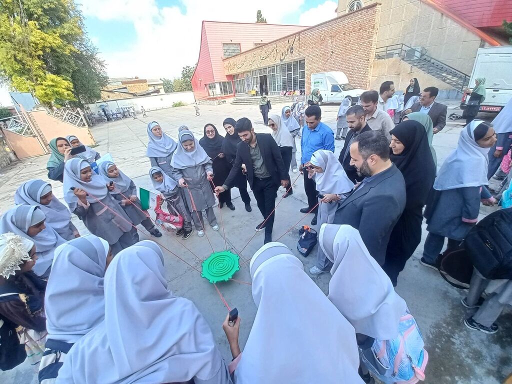 کتابخانه سیار روستایی کانون میزبان جشن هفته ملی کودک در سرخنکلاته